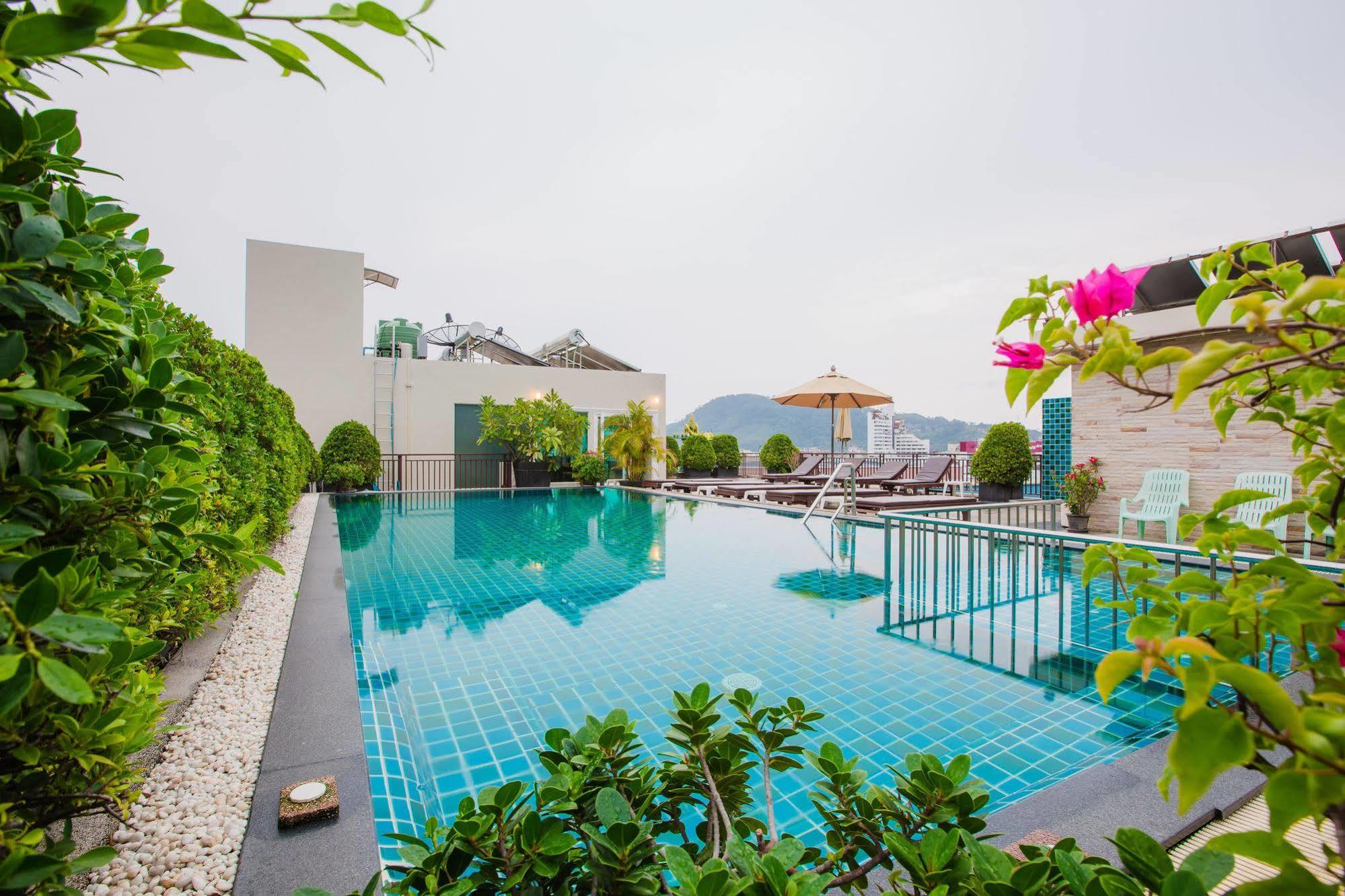 Azure Bangla Phuket Hotel Patong Exterior photo